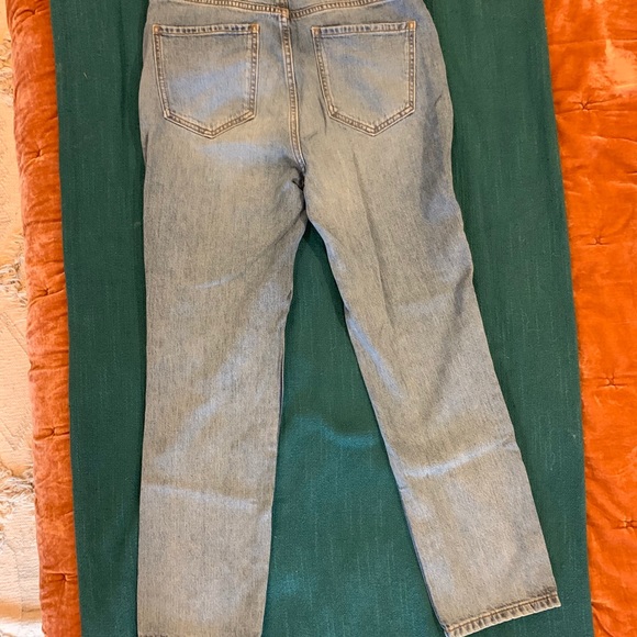 Elizabeth and James Jeans - Picture 3 of 3